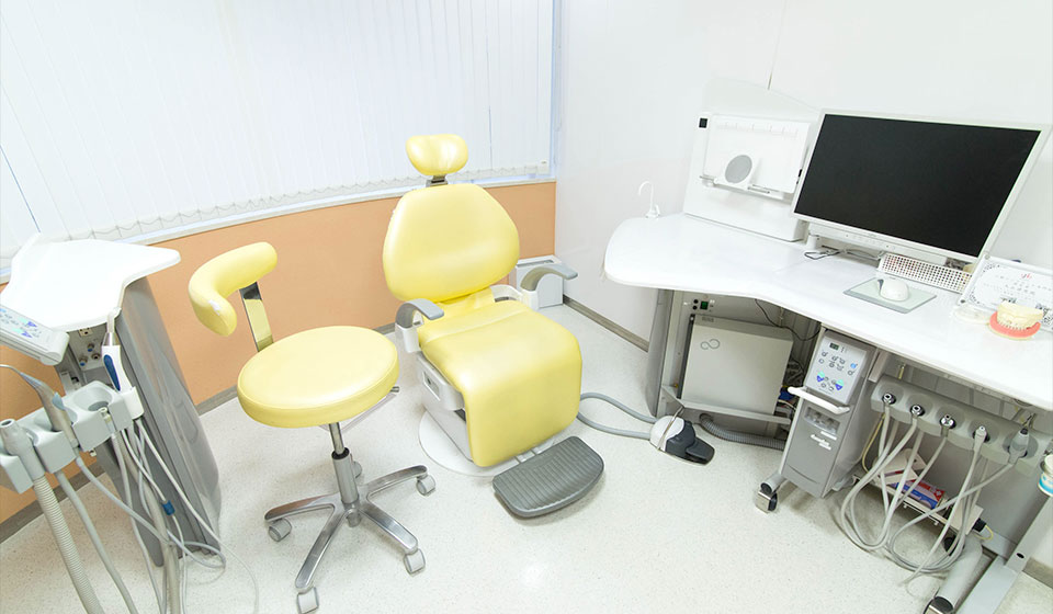 【入江歯科医院】は専用のインプラントオフィス完備で安心して治療が受けられる。